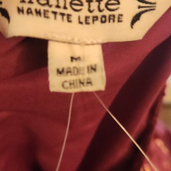 Nanette Lepore Blouse. NWT. Size Medium - Picture 13 of 15